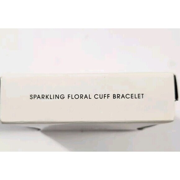 2010 Avon Sparkling Floral Cuff Bracelet Silver Tone Faux Pearls Rhinestones NEW - Picture 9 of 9